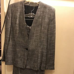Michelle Stuart size 8 suit.
